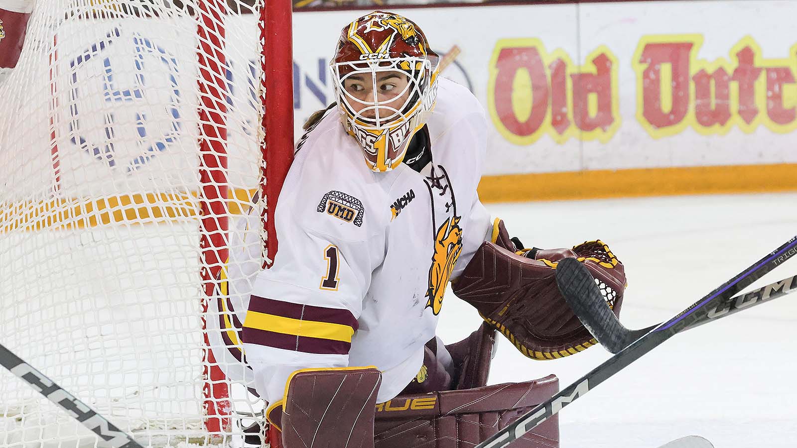 Women’s Notes: Drop the Puck