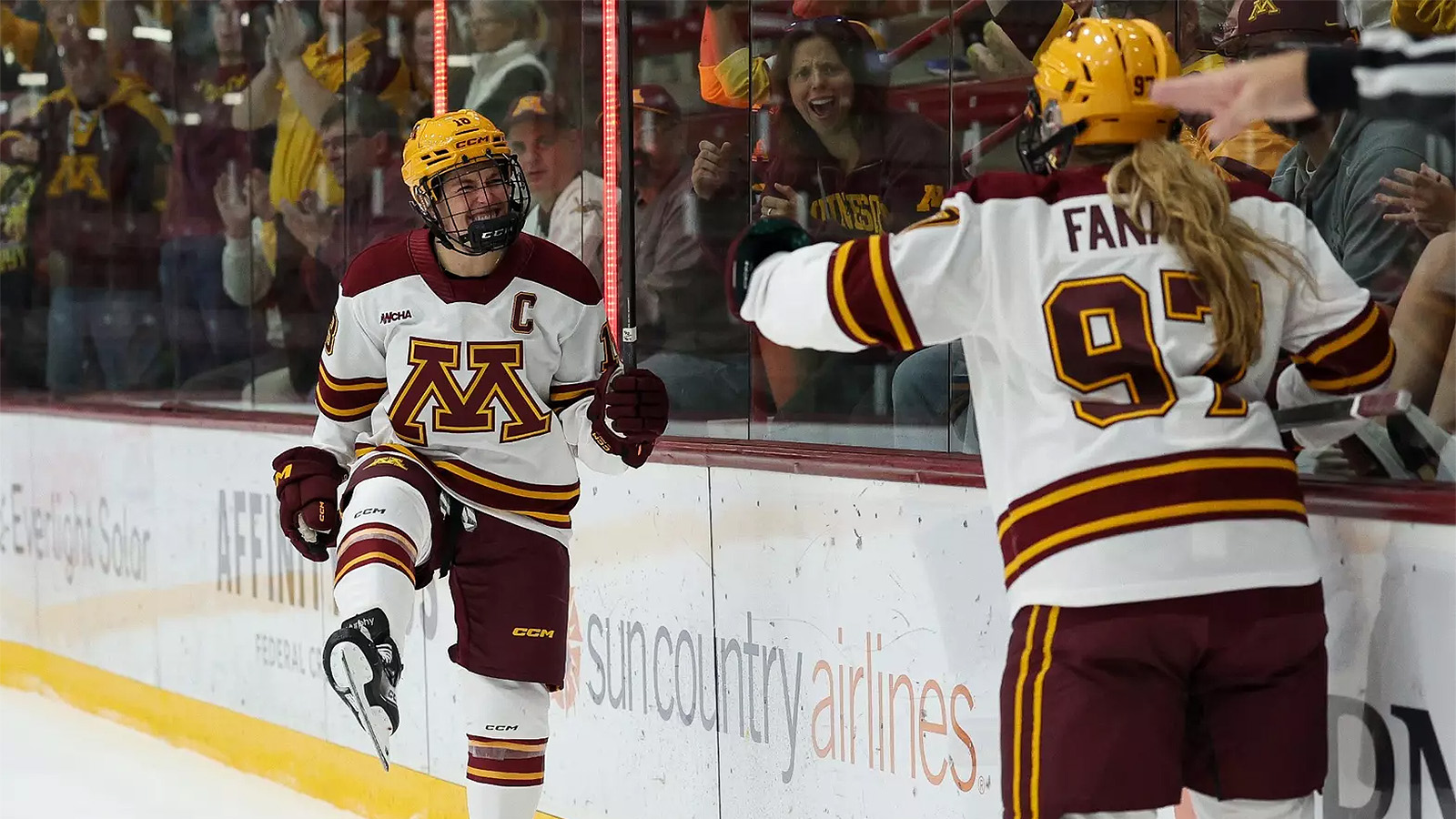 Women’s Notes: Murphy Gives Golden Gophers Early Jolt