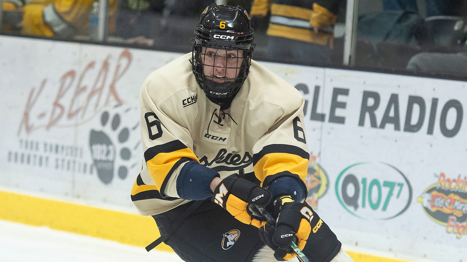 Men’s Notes: Who Will Blink First in Ultra-Tight CCHA?